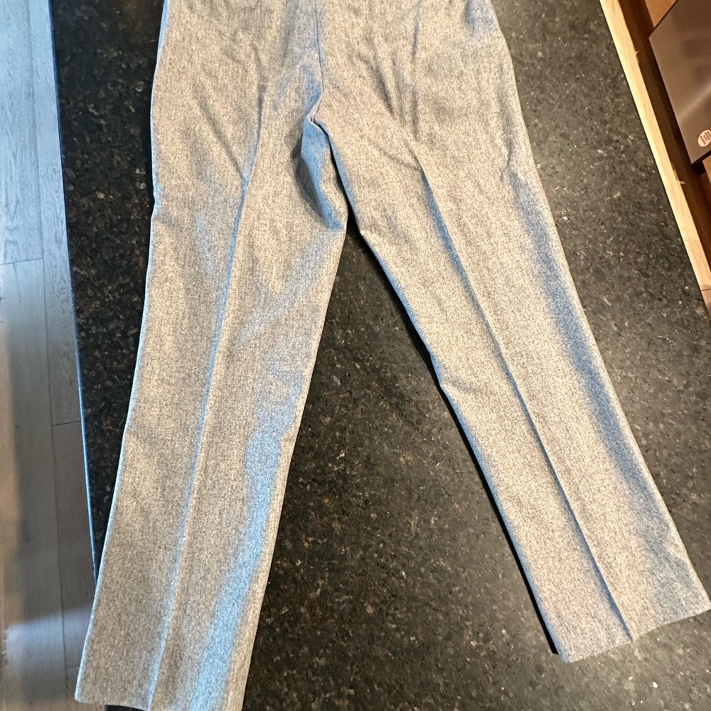 Suitsupply Gray Dress Pants Elegant and Timeless